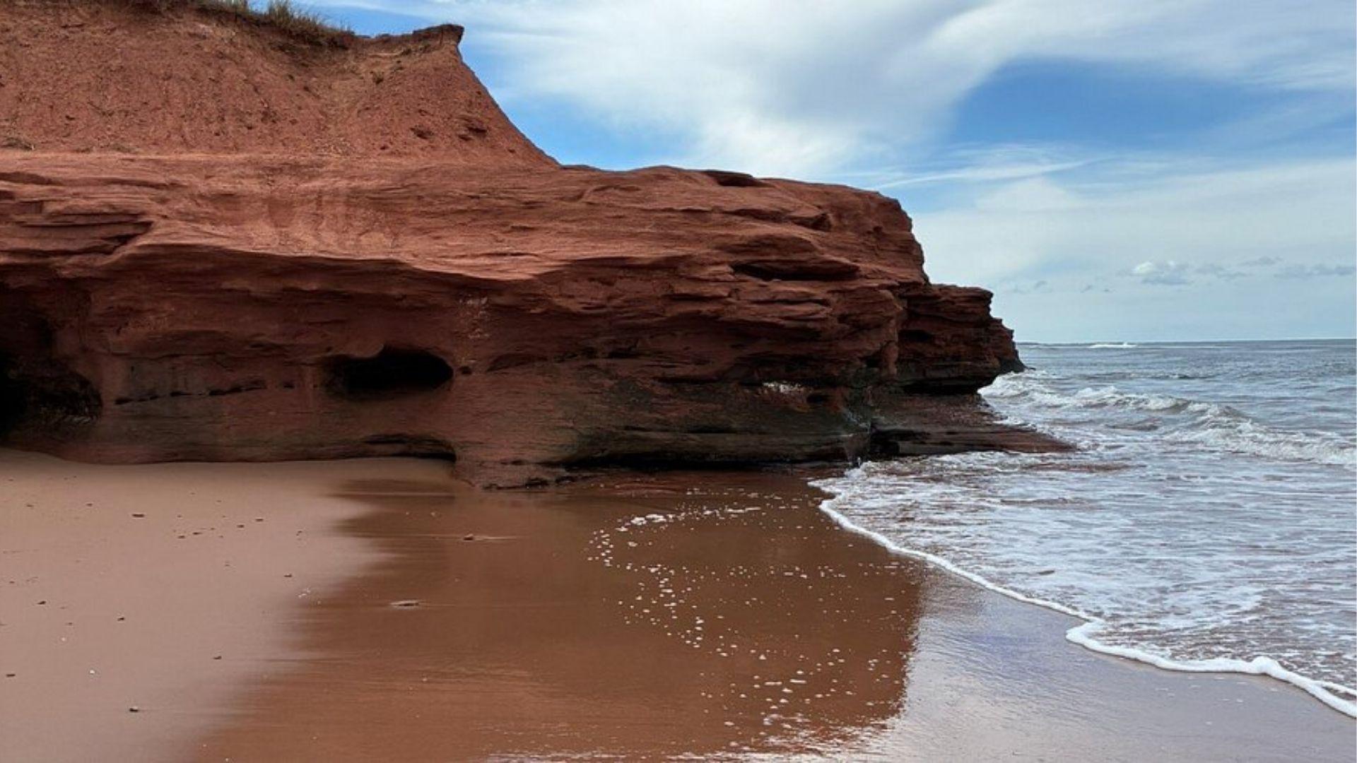 5. Thunder Cove Beach: The Famous Red Sandstone Cliffs