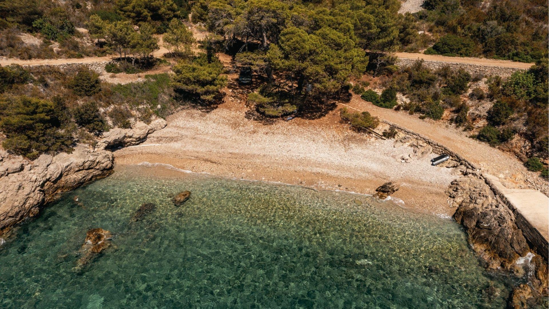 Barjoška Bay and the "Dancing Queen" Scene