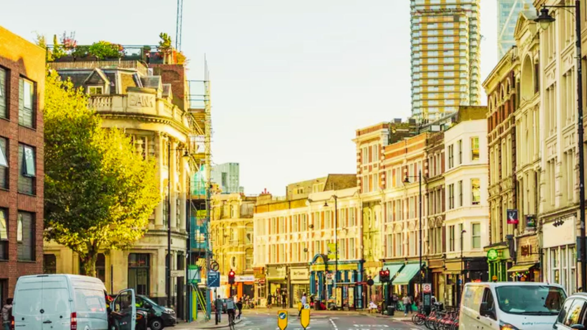 Trendy Shoreditch street with Victorian shops and cafes makes it a creative, nightlife-friendly base to stay in East London.