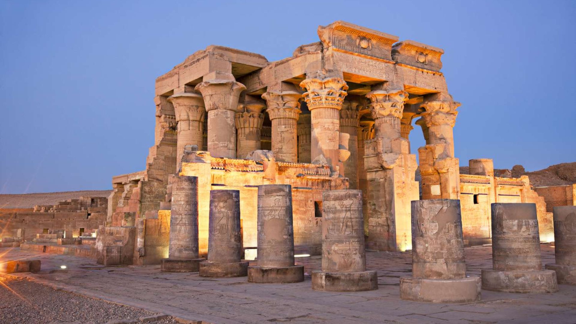 IMAGE OF KOM OMBO TEMPLE
