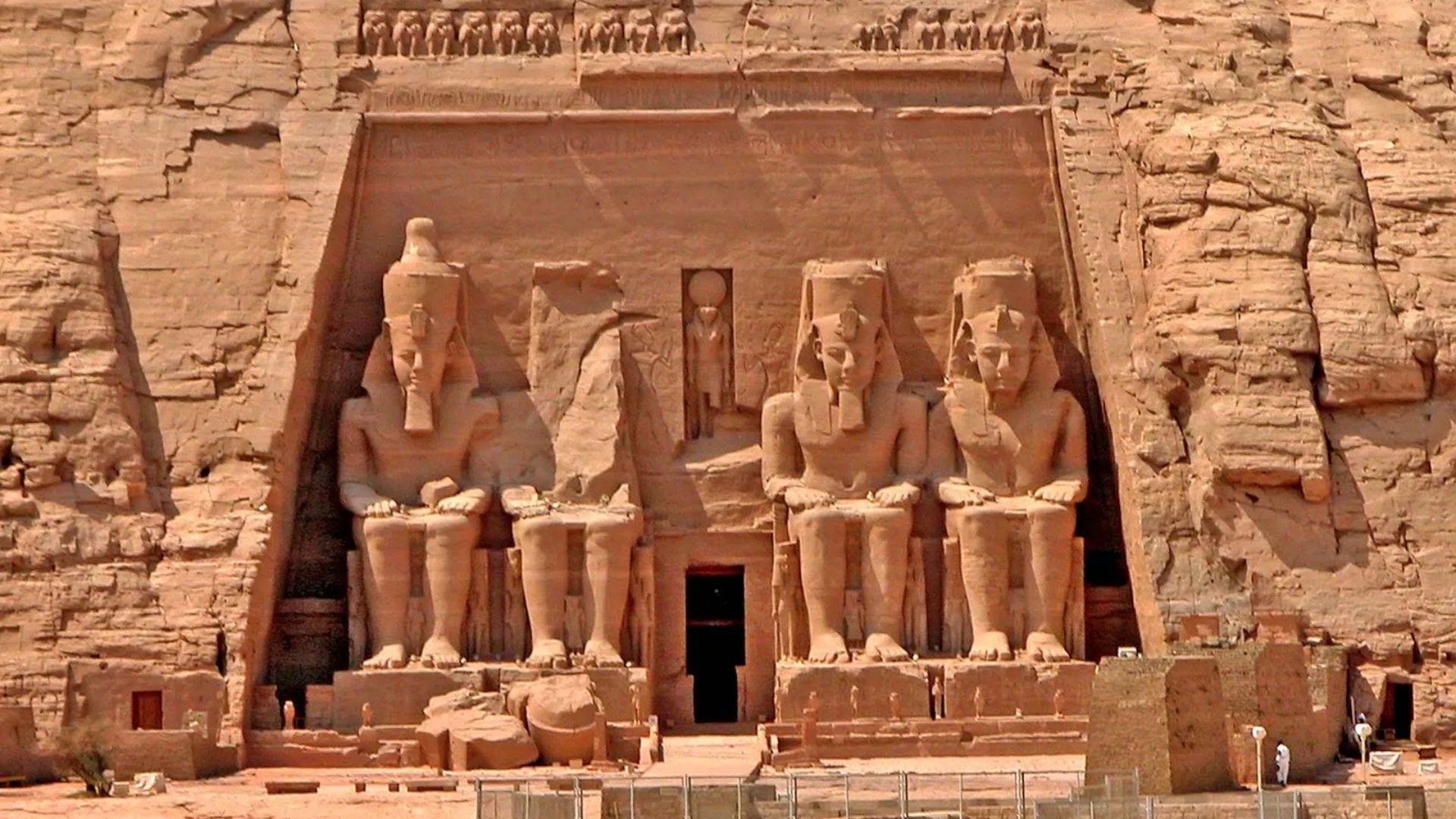  IMAGE OF ABU SIMBEL TEMPLES
