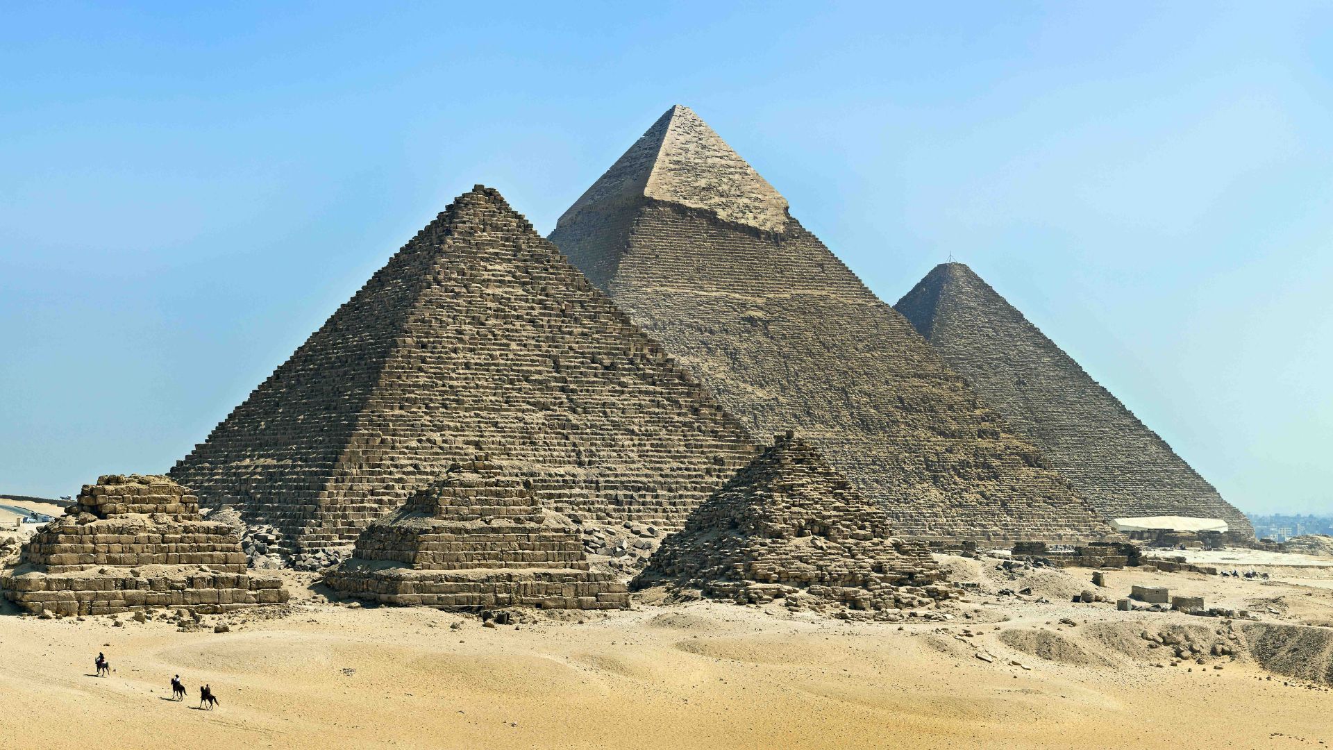 IMAGE OF THE GREAT PYRAMIDS
