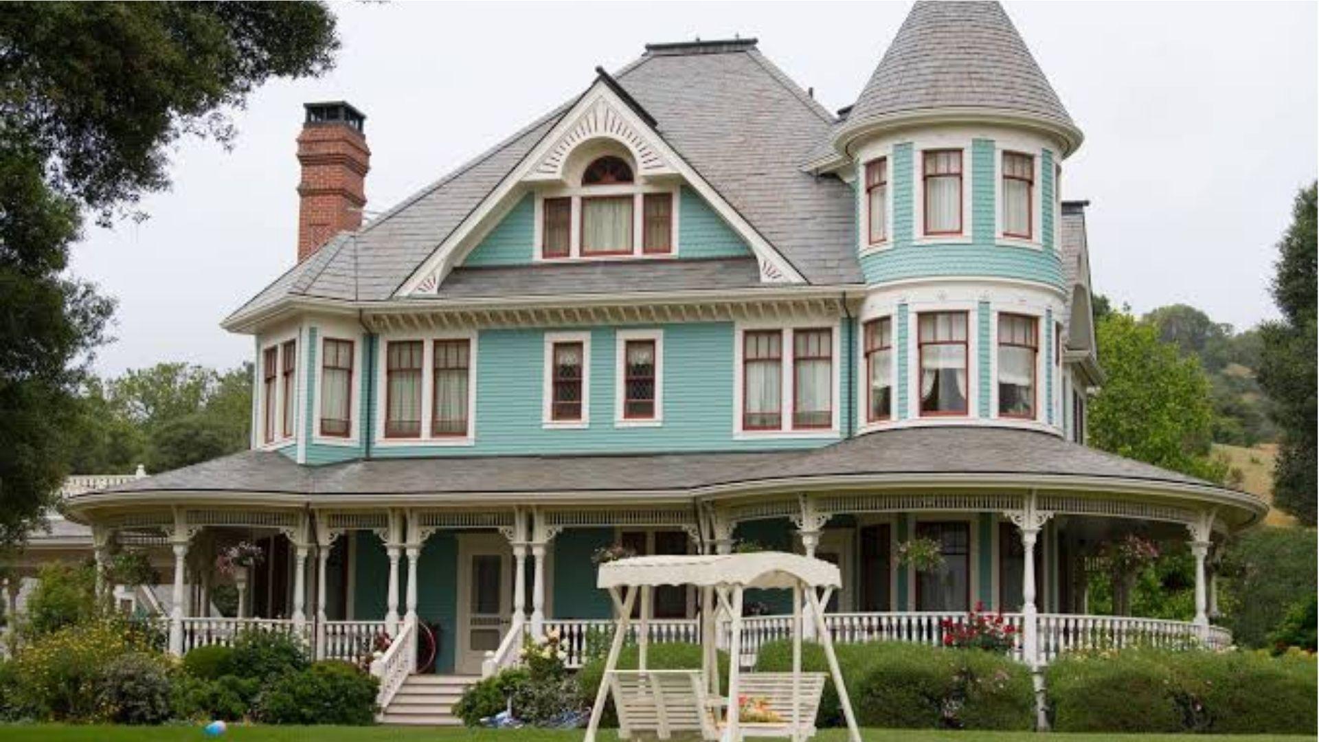 Adora Crellin’s Victorian mansion from Sharp Objects in Wind Gap, Missouri filming location