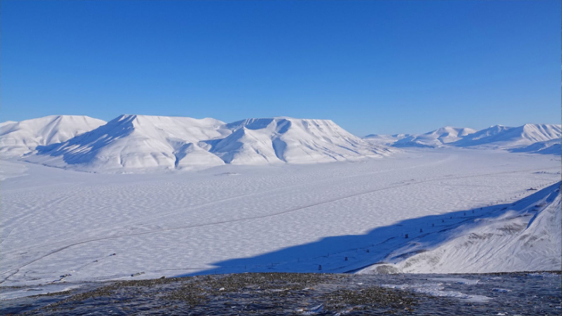 Snow-covered Adventdalen valley in Svalbard, Norway, Fortress of Solitude filming location