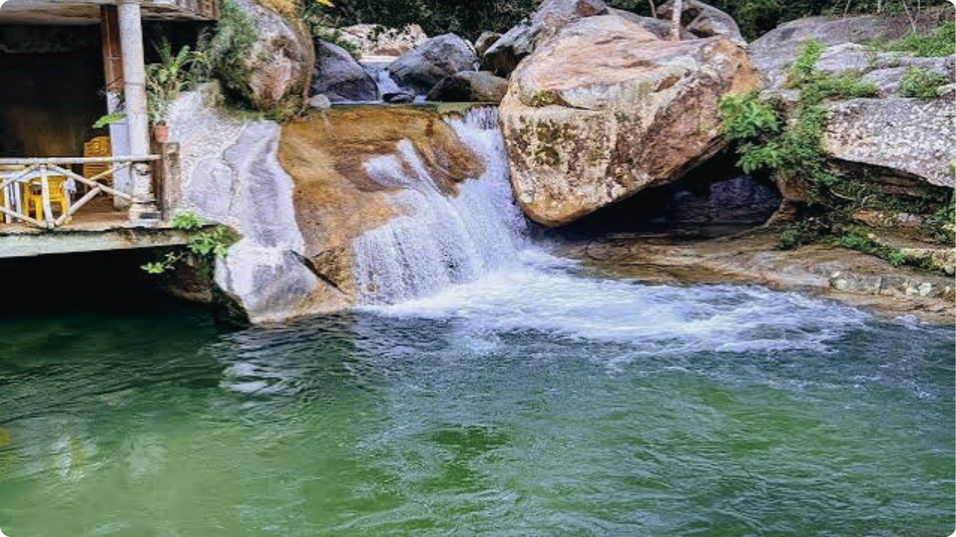 Riverside restaurant by rock pools at El Eden, Puerto Vallarta where Predator scenes were shot.