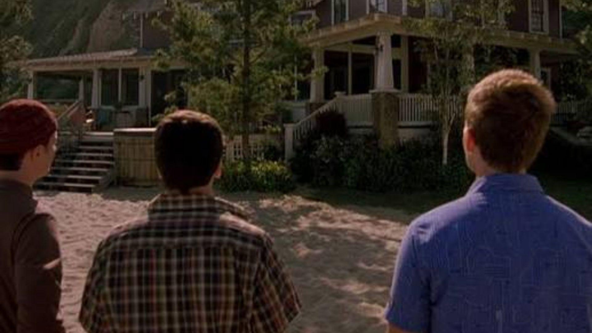 American Pie 2 still from behind, overlooking a large beachside house through the sand.