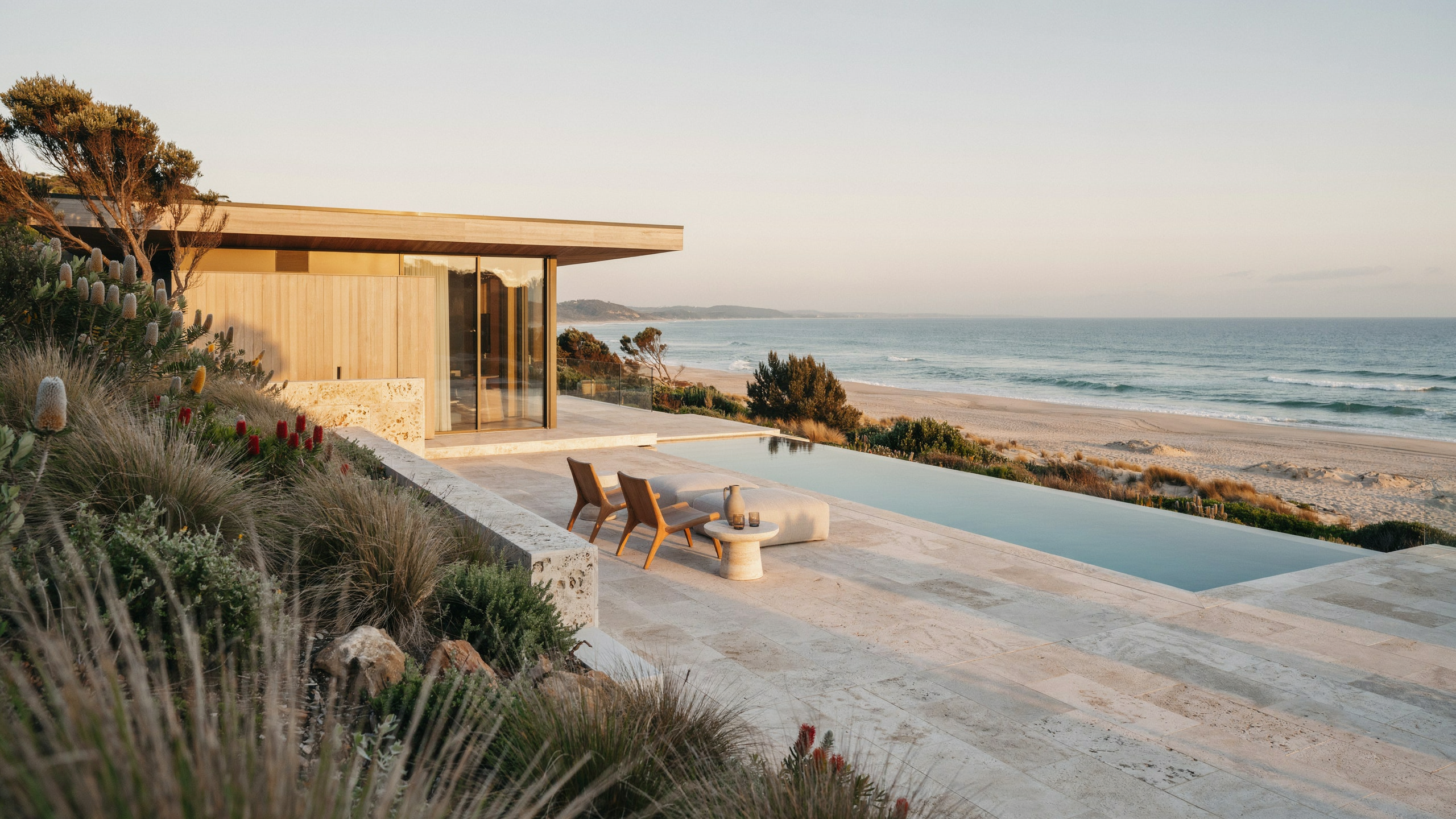 Why Travellers Are Choosing Central Coast Luxury Accommodation Over Hotels